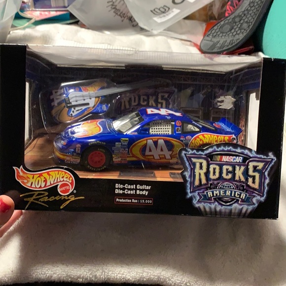 NASCAR 1999 NASCAR Rocks America” die cast car NEW